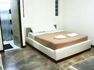 A House Boutique Гостевой дом Бангкок